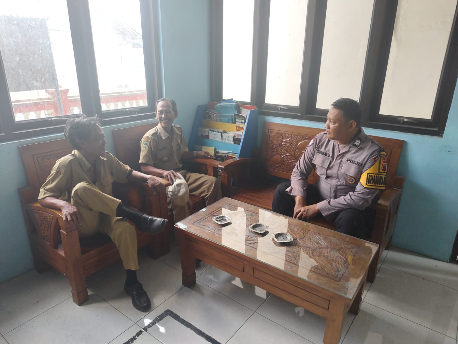 Sambangi Kantor Desa Gancang, Polisi Perkuat Sinergi Cegah Kebakaran