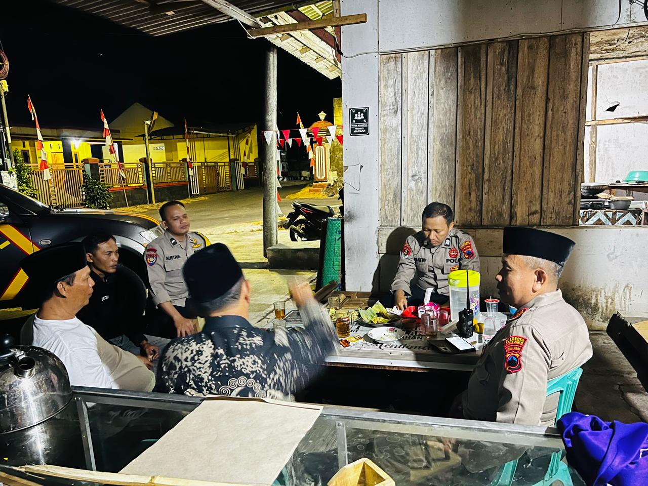 Sambang Malam Polsek Purwojati, Bangun Keakraban dan Jaga Kampung Tetap Aman