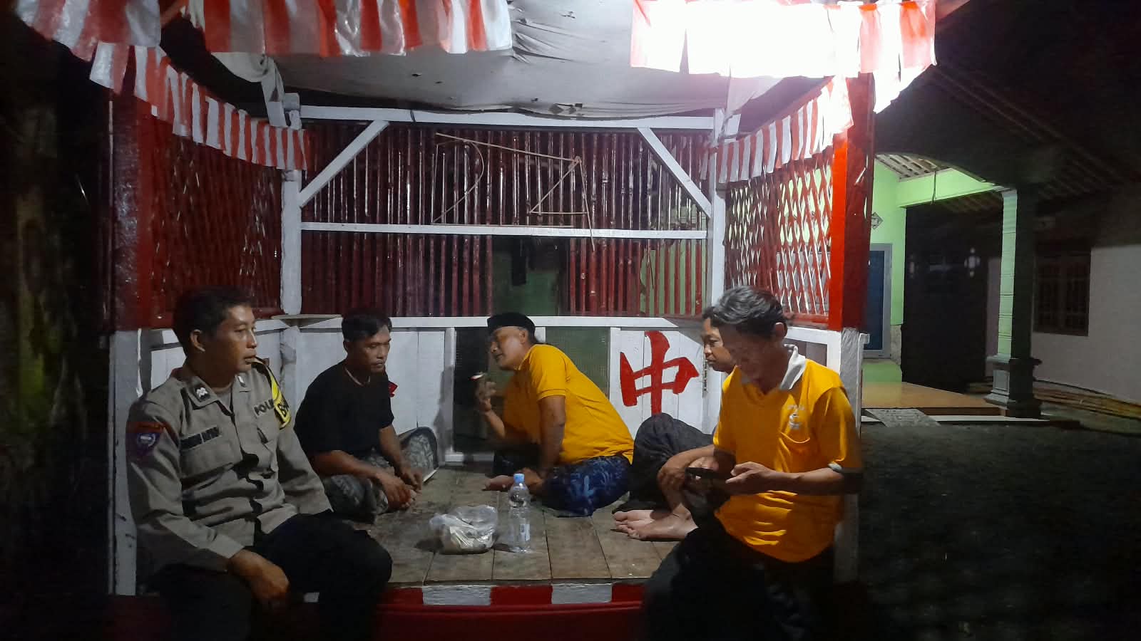 Ronda Malam Jadi Benteng Keamanan Lingkungan, Polsek Rawalo Banyumas Apresiasi Warga Losari
