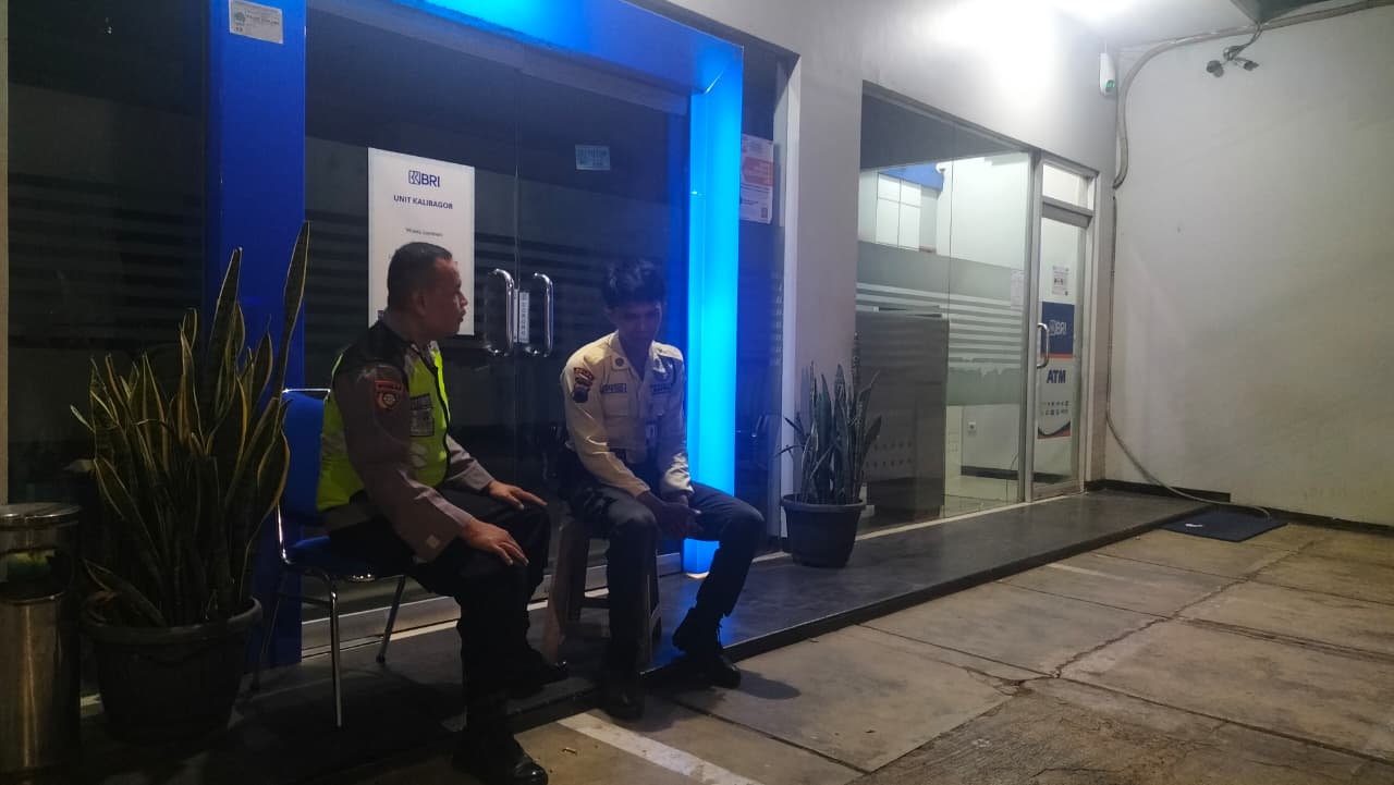 Sambang Humanis Bhabinkamtibmas Kalibagor Banyumas Perkuat Peran Satpam Sebagai Mitra Polri