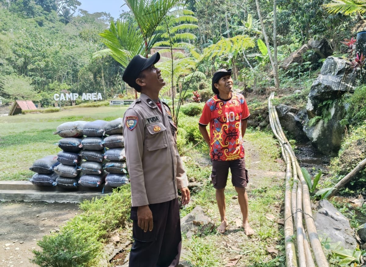 Cegah Kebakaran Sebelum Terjadi, Polsek Sumbang Polresta Banyumas Gencarkan Imbauan Karhutla di Kotayasa