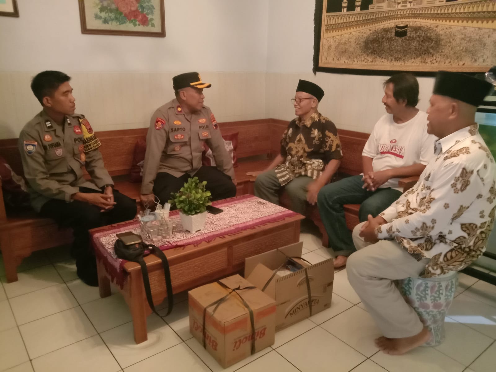 Polisi Polsek Purwokerto Selatan Sambangi Tokoh Agama, Perkuat Sinergi Jaga Kerukunan di Purwokerto Selatan