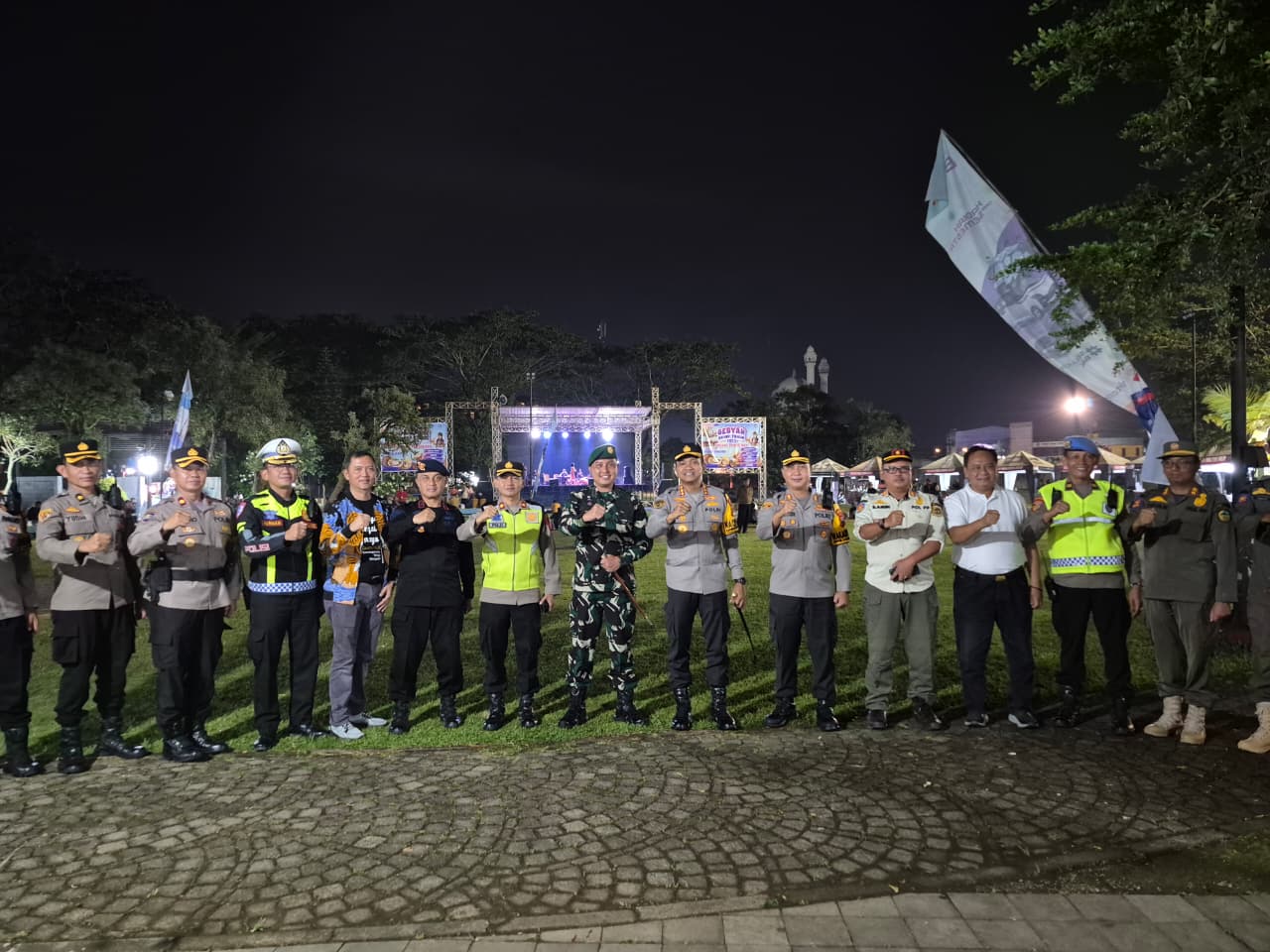 Kapolresta Banyumas Pimpin Patroli Gabungan TNI-Polri, Pastikan Pergantian Tahun Aman Dan Nyaman