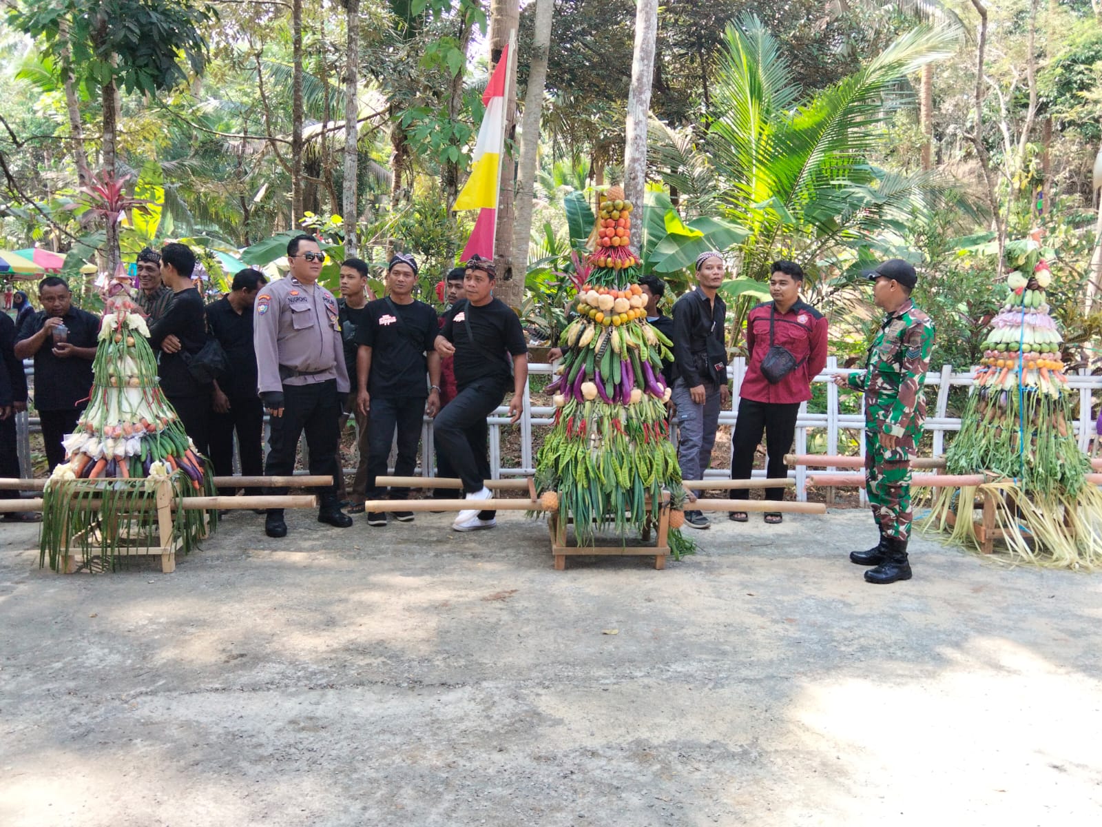 https://humas.polri.go.id/news/detail/2537980-dokter-spesialis-keliling-hadir-di-sanggreman-polsek-rawalo-pastikan-pelayanan-kesehatan-berjalan-lancar