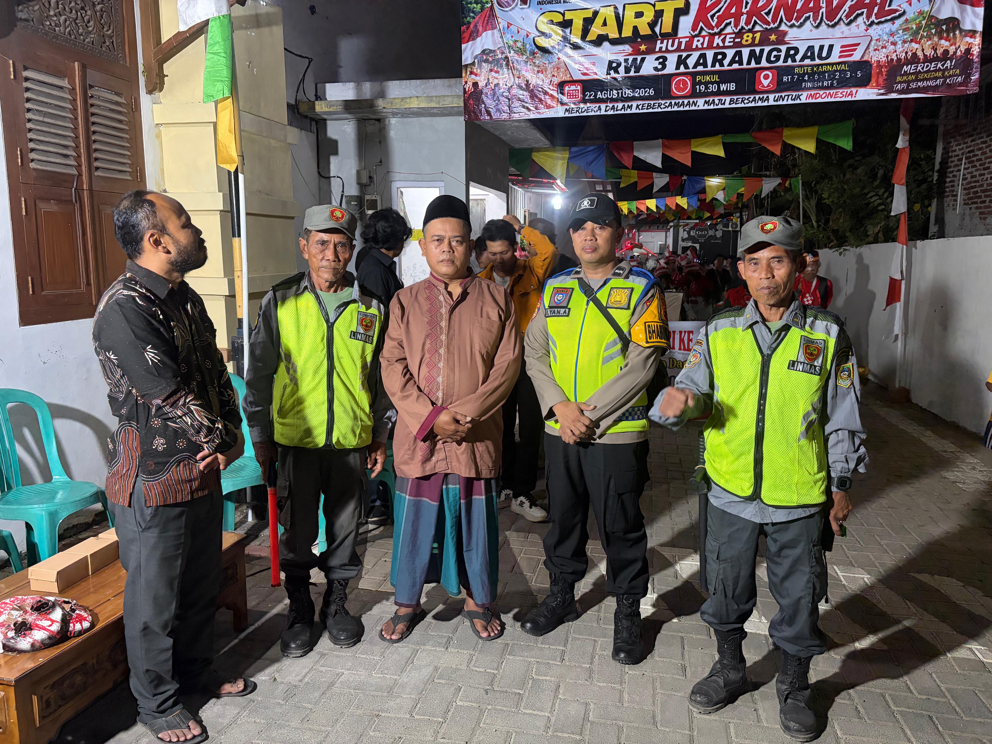 Polsek Sokaraja Kawal Karnaval Kemerdekaan di Desa Karangrau