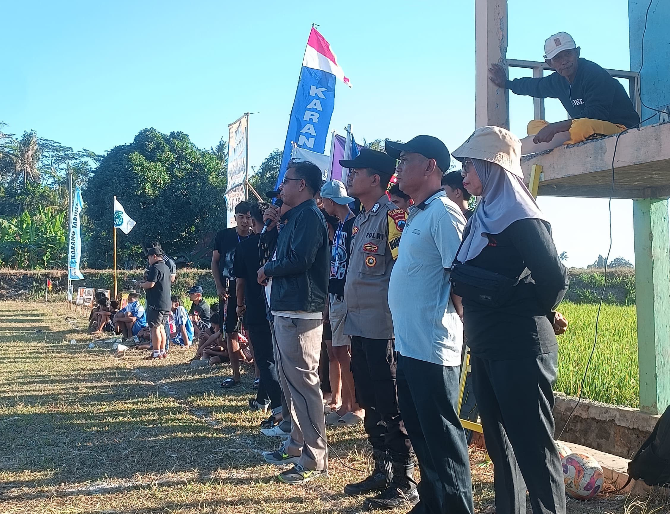 Polsek Kebasen Banyumas Hadir Amankan Liga Karang Taruna Permatasari XI Desa Bangsa